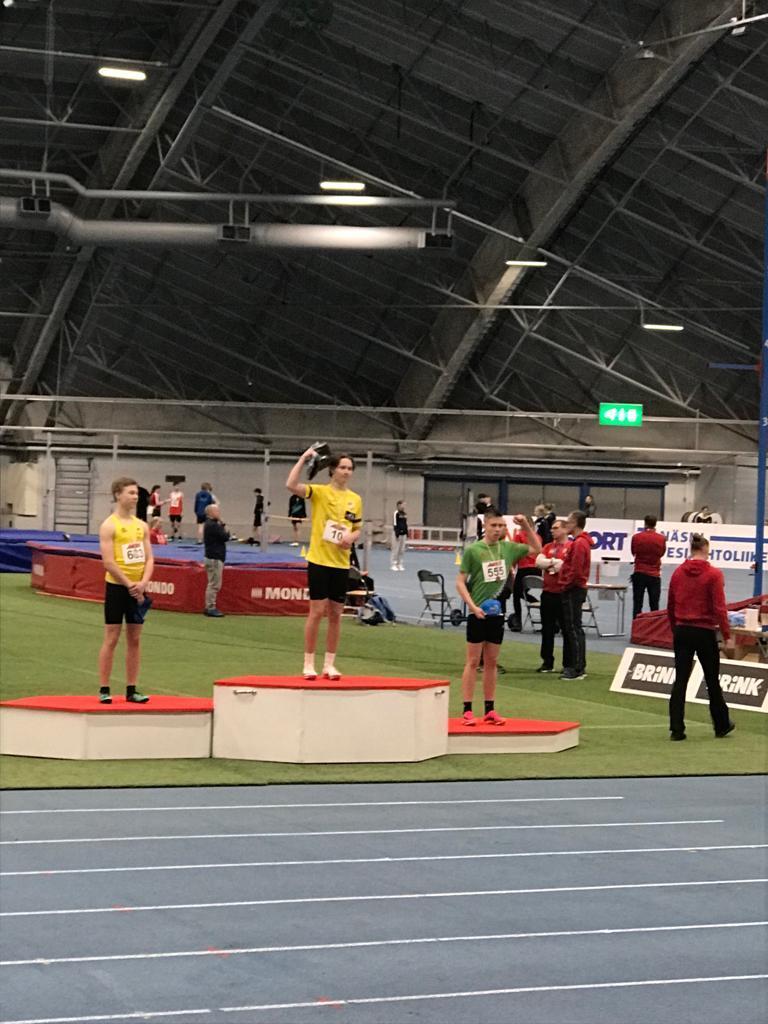 Jonatan Heikkilä segrade i P14 på 60m i Tampere Junior Indoor Games