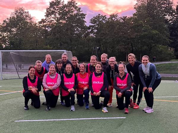 Naisten Kuntofutis on käynnistynyt! / Damernas Motionsfotboll har startat!