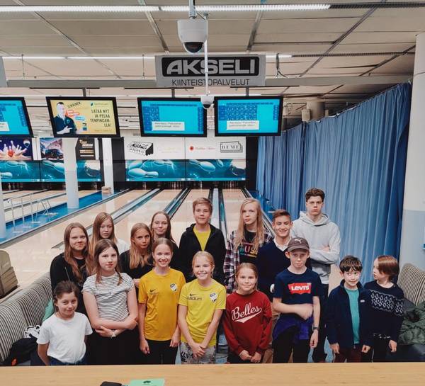 Friidrottarna avslutade säsongen med bowling