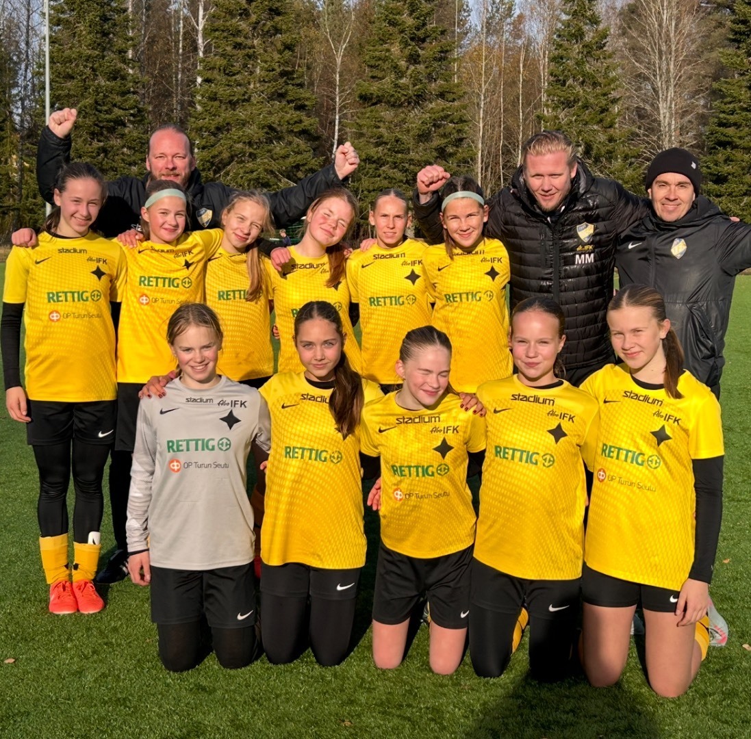 Åifk:s 2012 flickor stiger till Ligan!