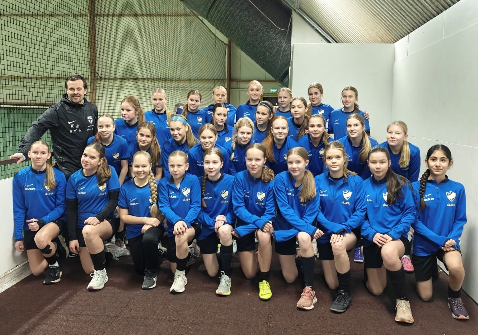  Marko Saloranta vieraili T14 -joukkueiden treeneissä / Marko Saloranta besökte T14 -lagens träning