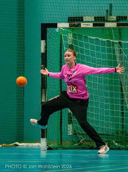 C- ja B-tytöt sunnuntaina Samppalinnassa