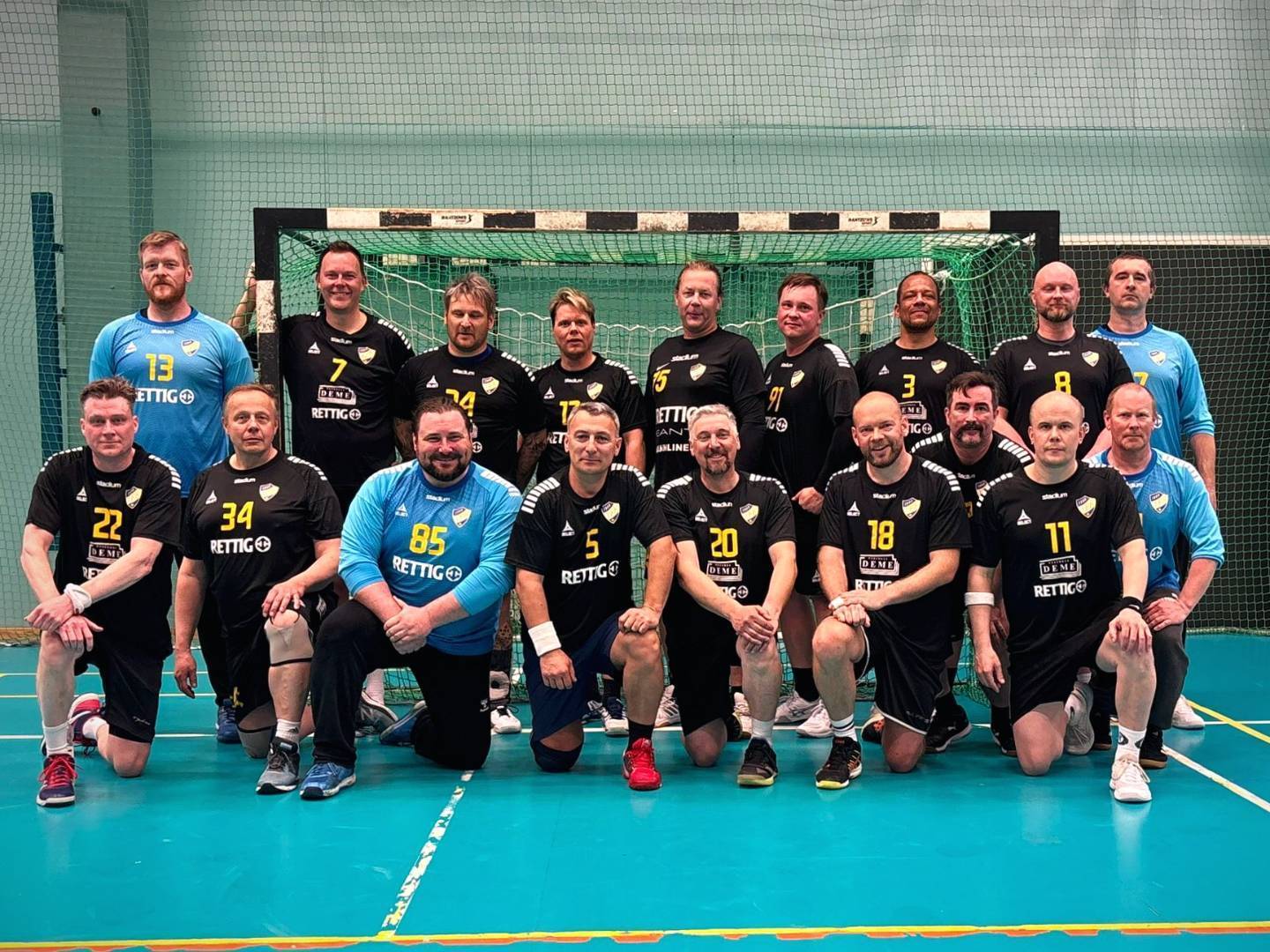 Ikämiehet M35 hopealle