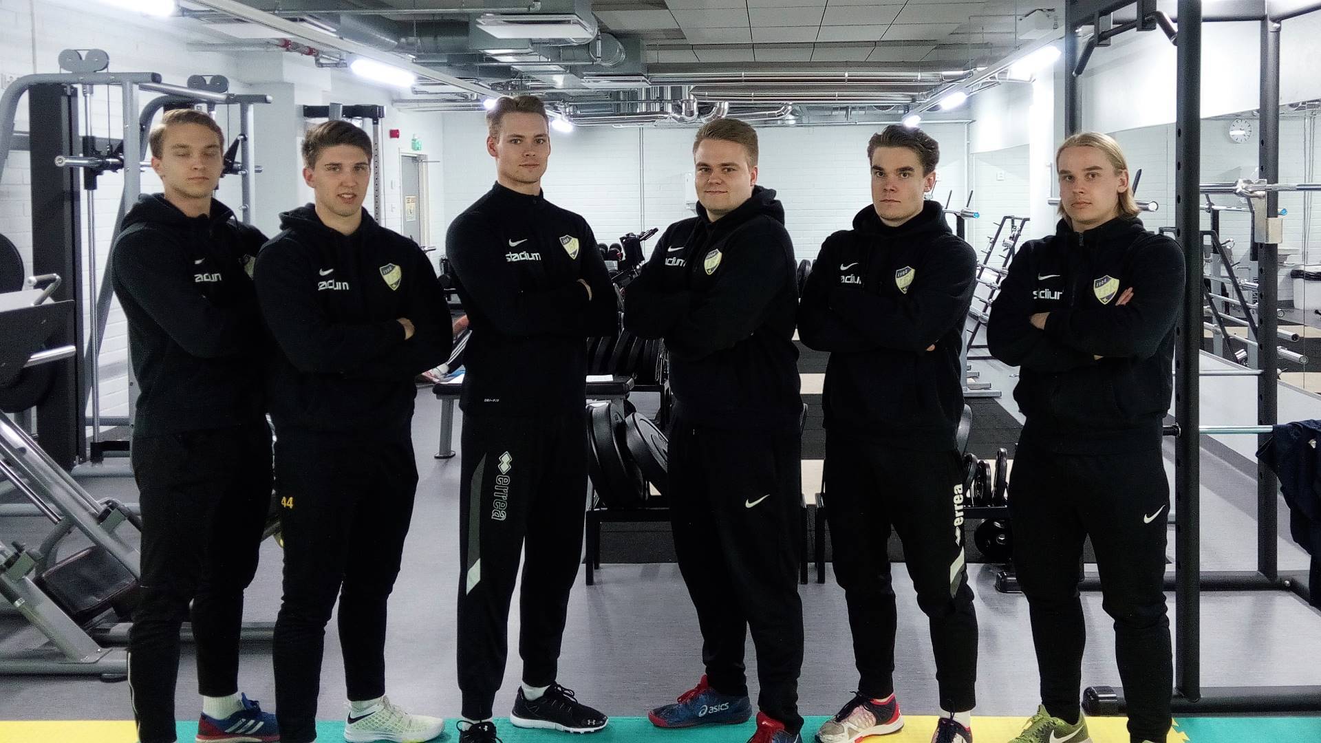 Kolmet veljekset, kuusi pelaaja – Manderoosit, Kuusistot ja Maijalat jatkavat ÅIFK:ssa