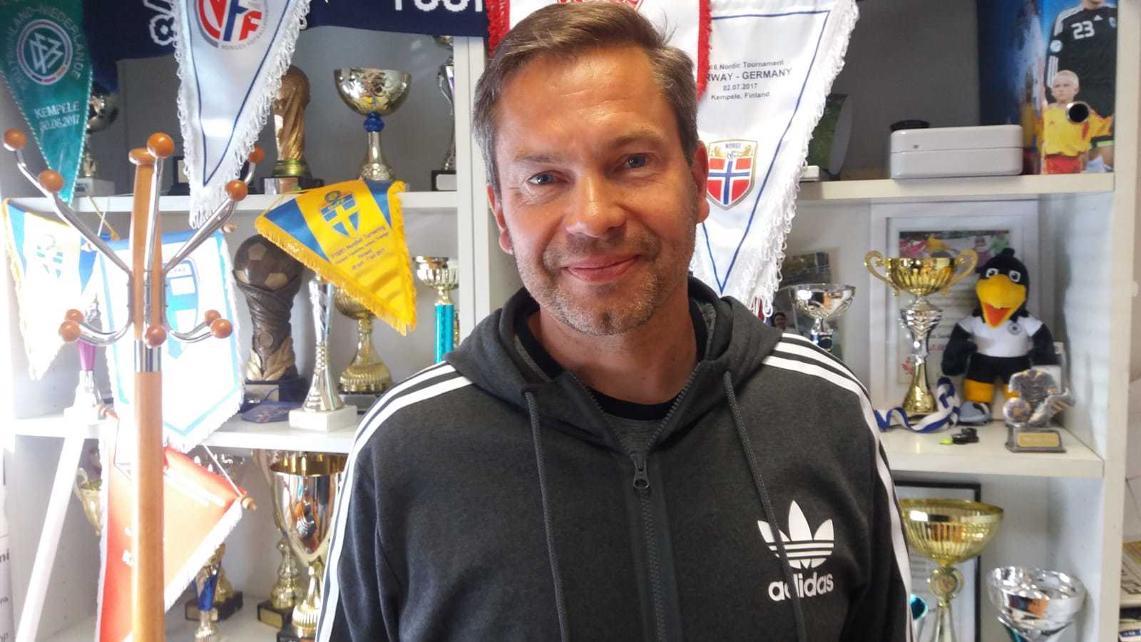 Mikko Väänänen Ajax-Sarkkirannan valmennuspäälliköksi