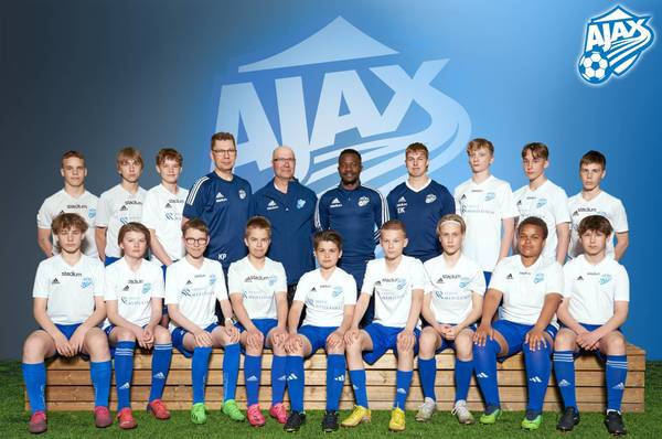 Ajax P09 joukkue-esittely