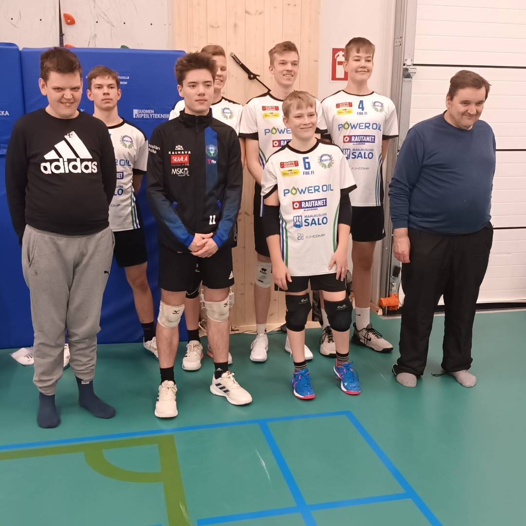 Lentopallo ilahduttaa myös katsojia
