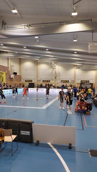 Alahärmän Kisasta vierailtiin liigapelissä