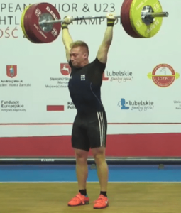 Antti Peltokangas työntää 155 kg