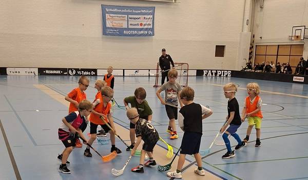 Syyskierros paketissa säbärintamalla