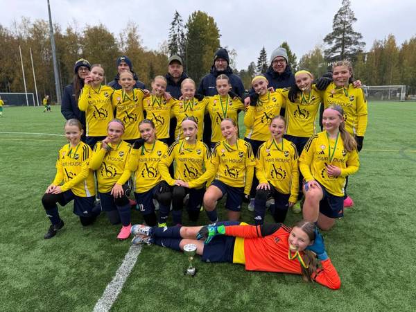 Laget avslutar säsongen och BK-48 tiden med Guld i Tammerfors