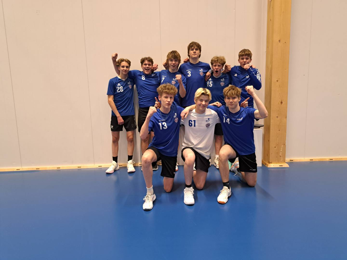 U17-pojat (B-pojat) 5E1 poolin ykkösiksi