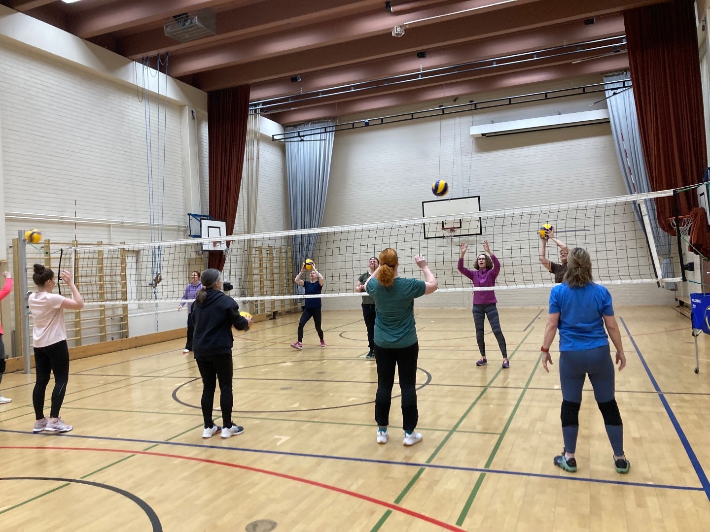 Bluesin aikuisten lentiskoulu päätökseen