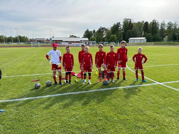 P12 Nelonen 