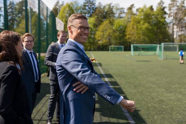 Tasavallan presidentti Alexander Stubb tutustui FC Kontun toimintaan