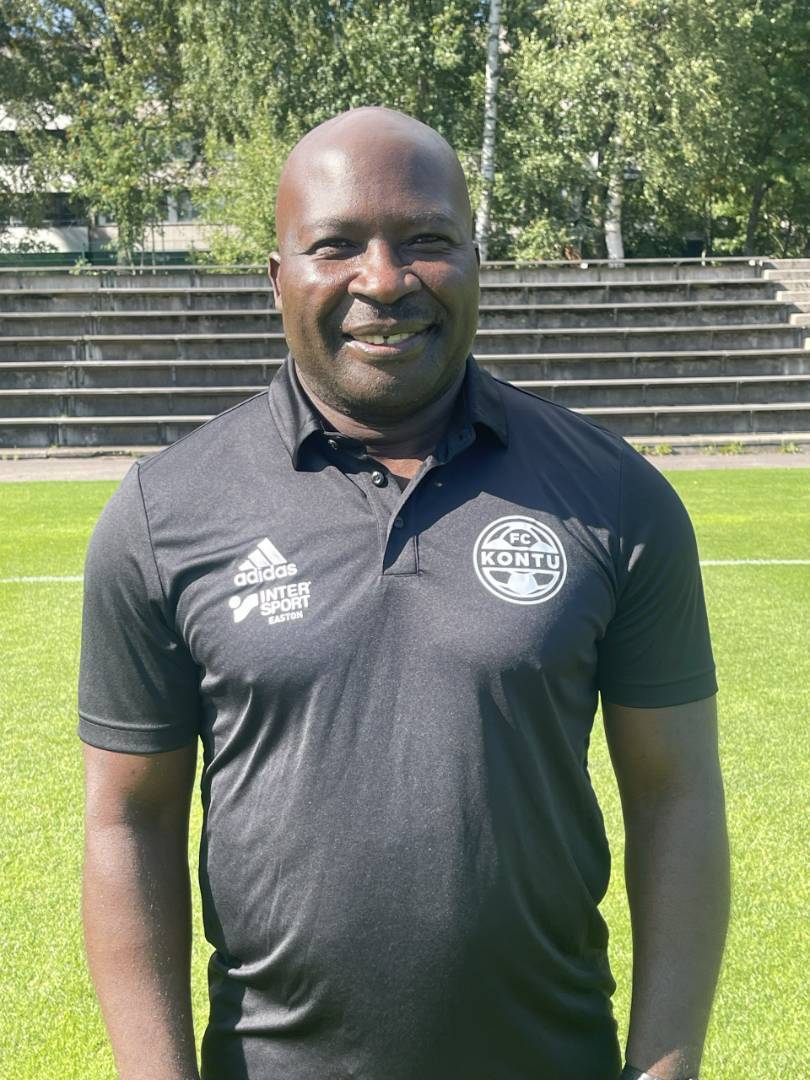 Ferdinand Shey jatkaa naisten edustusjoukkueen vastuuvalmentajana