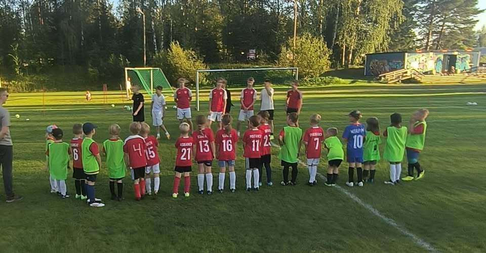 Tuu pelaamaan meidän kanssa!!!