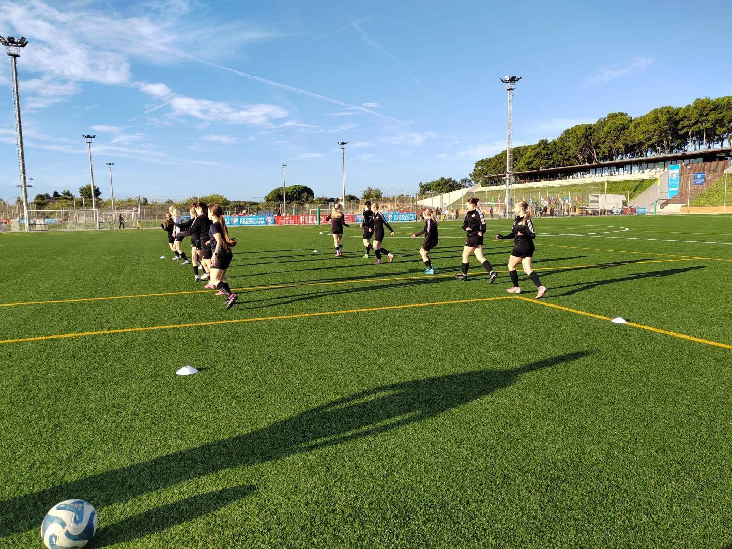 Naisten edustus takaisin kaudelle 2026