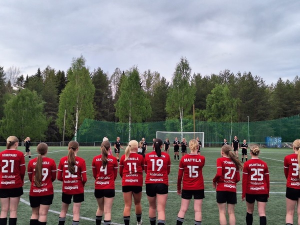 Voitto OHF/2:sta ja tiukempi ote sarjakärjestä