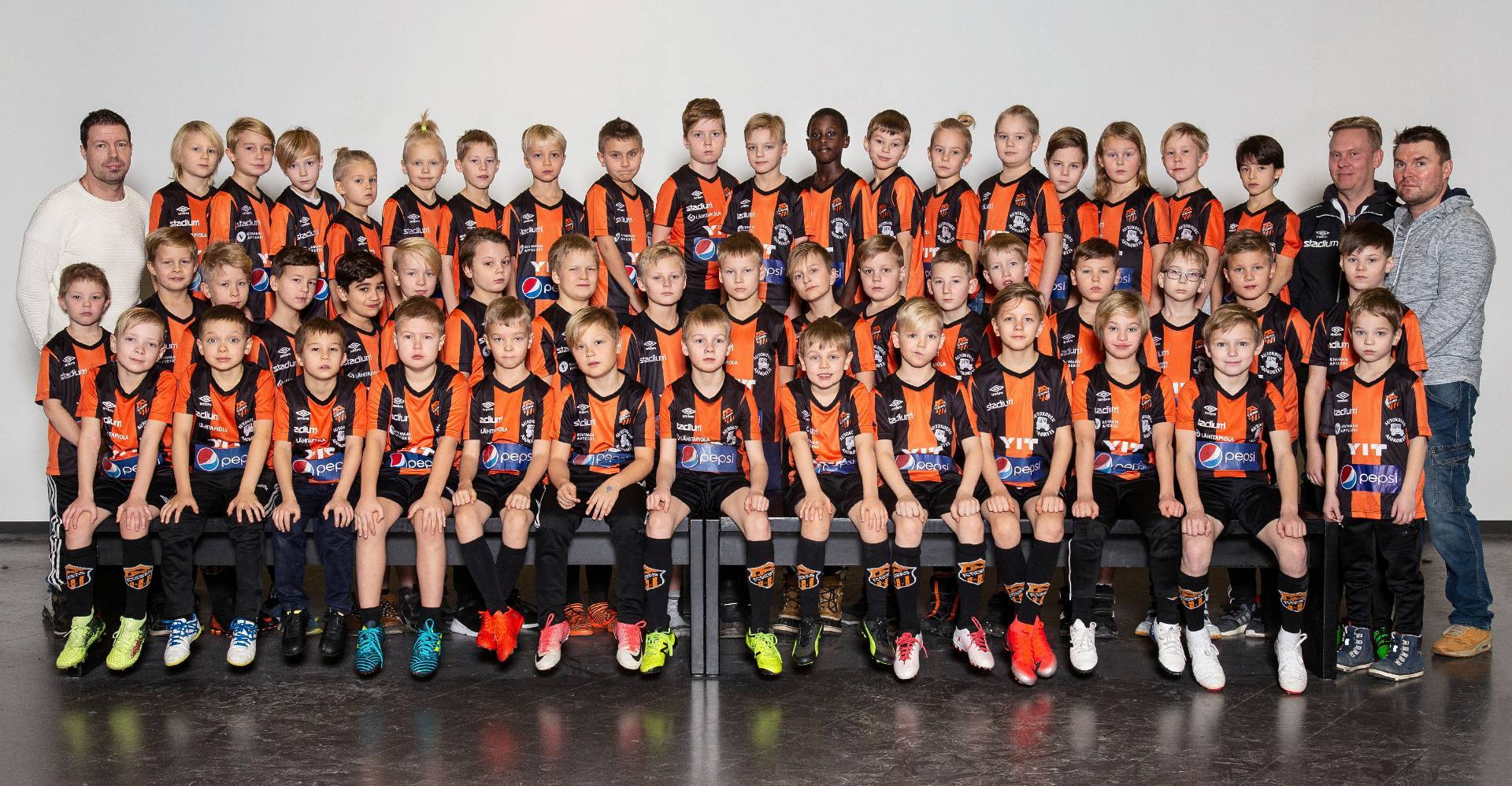 Kauden 2019-20 joukkuejaot - Musta ja Oranssi