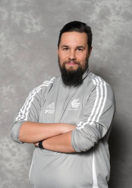 Santeri Tuovinen maalivahtivastaavaksi