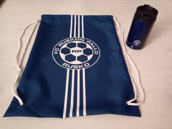 Uutuustuotteina jumppapussi ja termosmuki myynnissä!