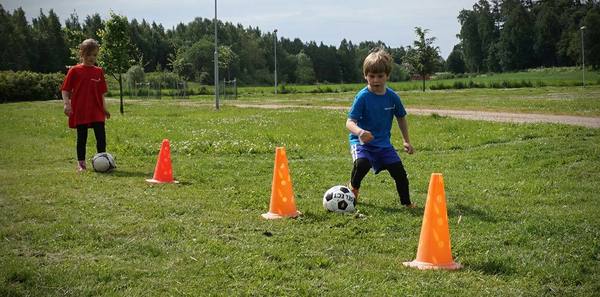 Ilmoittautuminen Futisleikkiksen kevätkauteen 2026 on nyt käynnissä
