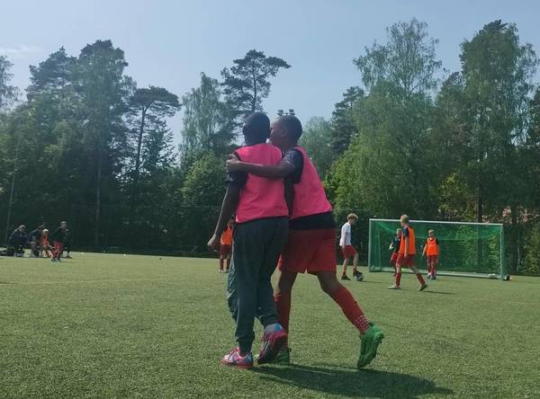 Tule mukaan Viikinkien kesäleireille!