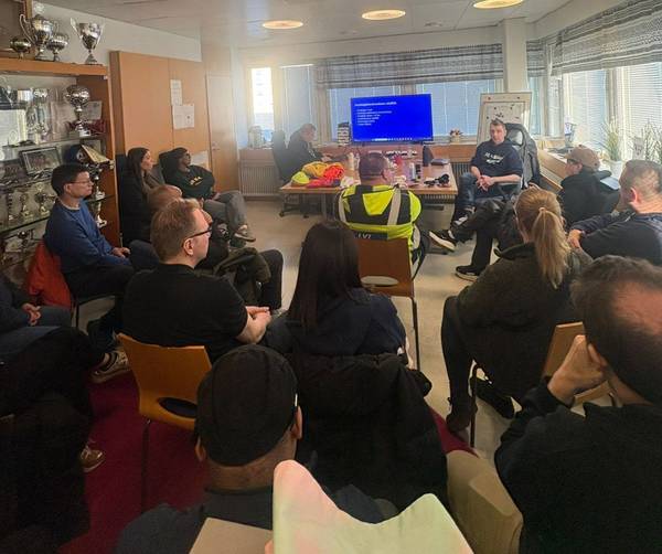 Joukkueiden huoltajat kouluttautuivat