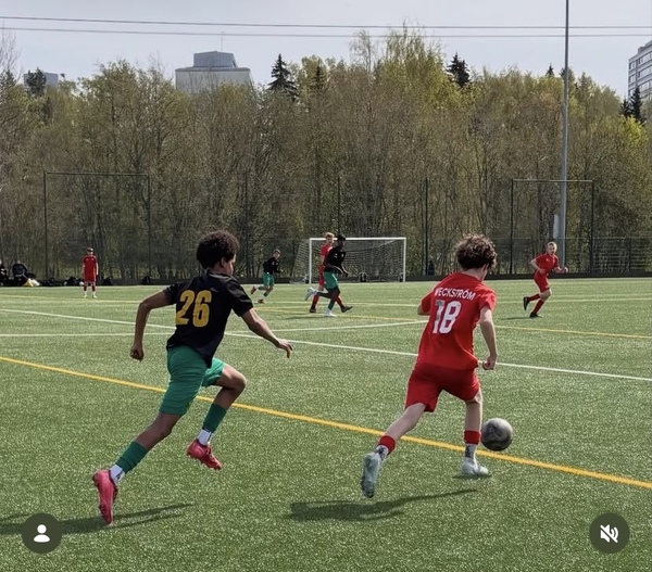 Viikkariedustusta Helmari- ja Huuhkajaturnauksissa