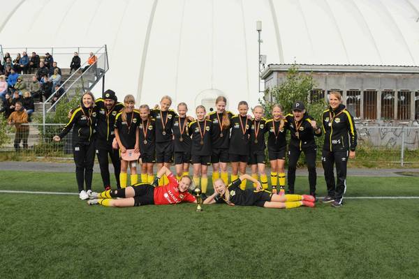 ​FC Ylivieskan 2013 -syntyneet tytöt tekivät paikallista jalkapallohistoriaa Kaleva Cupissa!