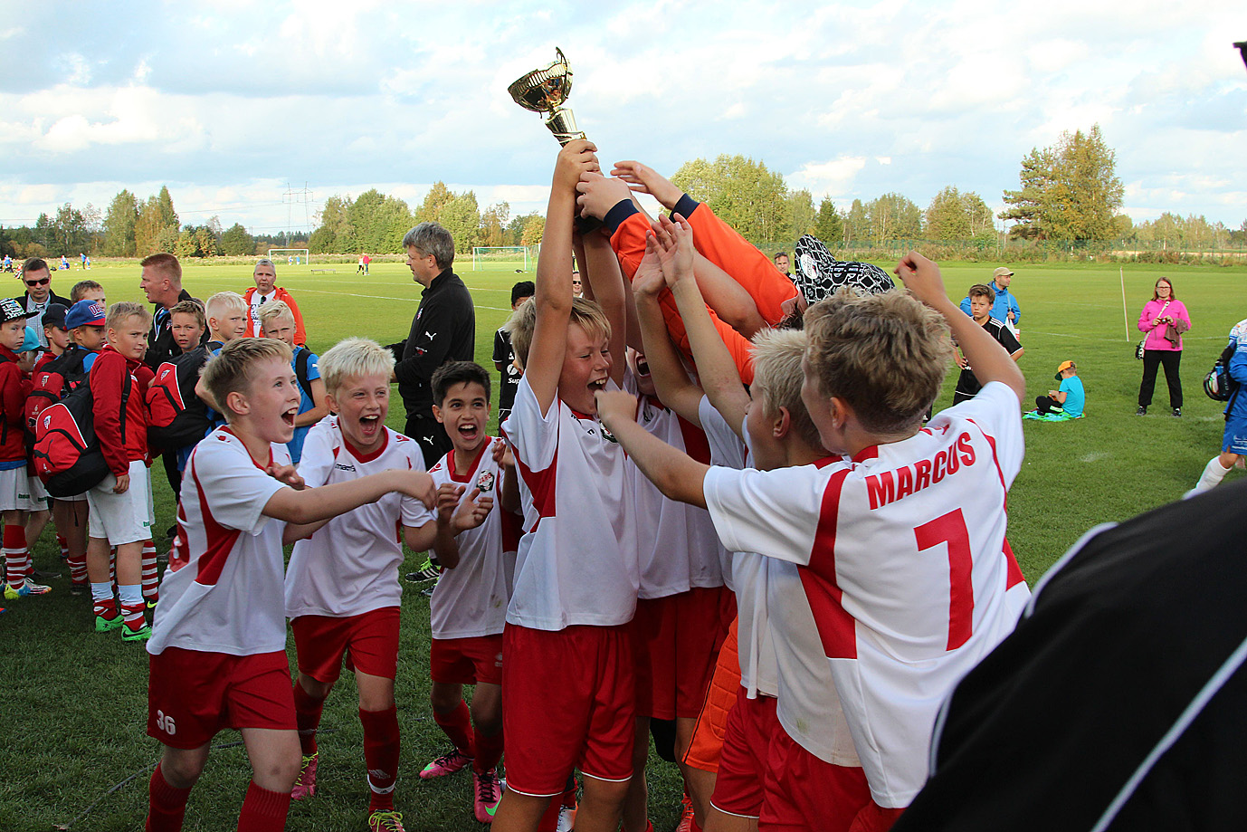 Jaro -03 tämjde Tigern i Seinäjoki       Jaro-03 kesytti Tiikerin Seinäjoella  