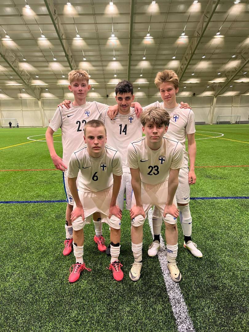 FF Jaro juniorer på regionläger | FF Jaro Juniorit alueleirille 