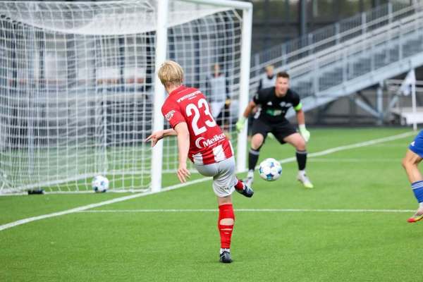 På fredag är det derby på Arenan/ perjantaina on paikallisottelu Areenalla