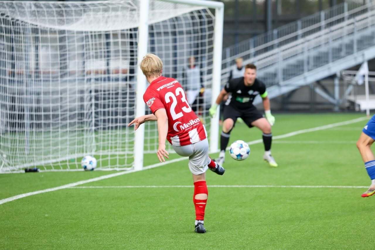 På fredag är det derby på Arenan/ perjantaina on paikallisottelu Areenalla