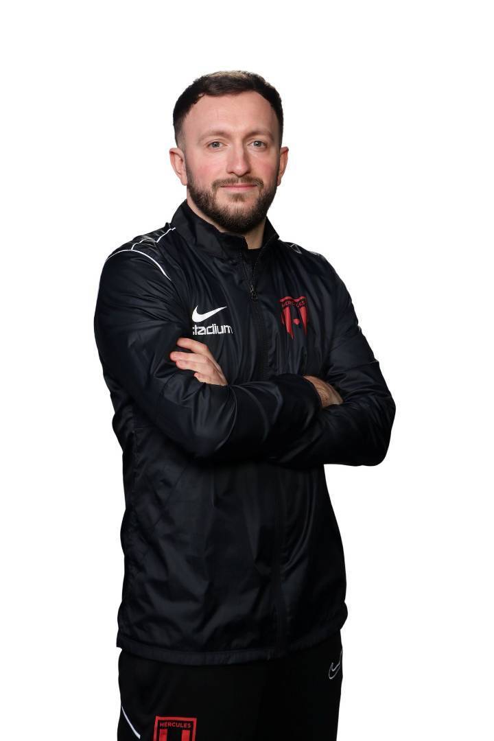 Valmentajaesittely - Conor Edwards