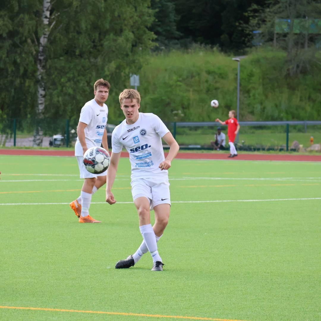 Simo Paakkanen jatkaa kasvattajaseurassaan ‒ ”Näytön paikka”