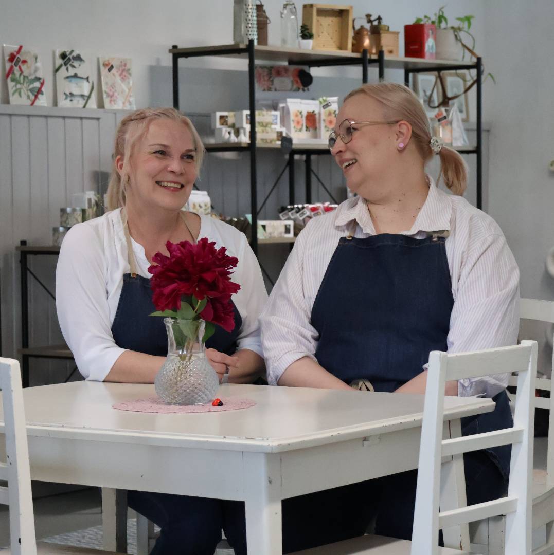 Yhteistyössä HJS ja Helmiälä Puoti&Kaffela