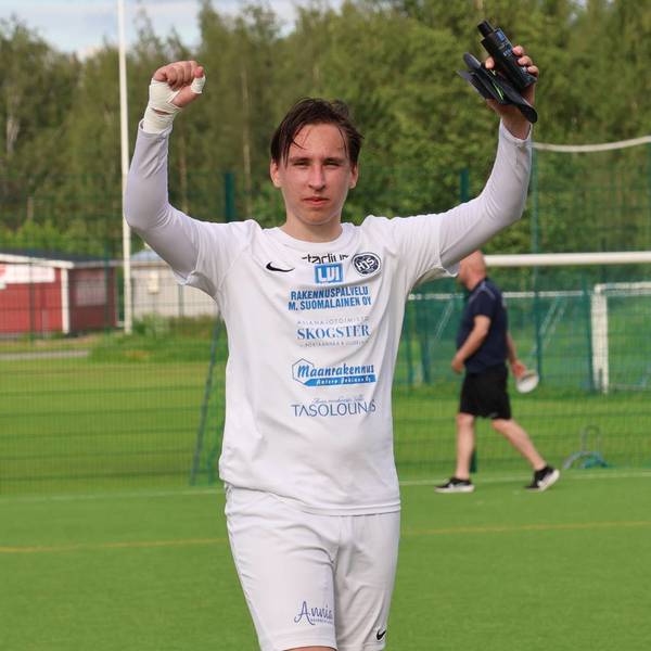 Valtteri Ahokas jatkaa valkopaidoissa ‒ ”Tämä on ollut tärkeä seura minulle jo pitkän aikaa”