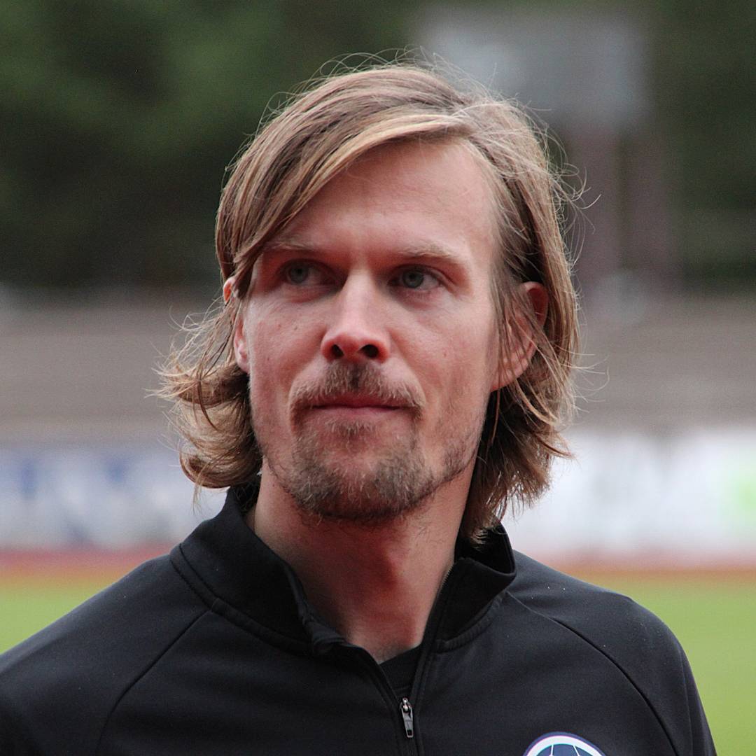 Lauri Hakanen palaa HJS:n päävalmentajaksi