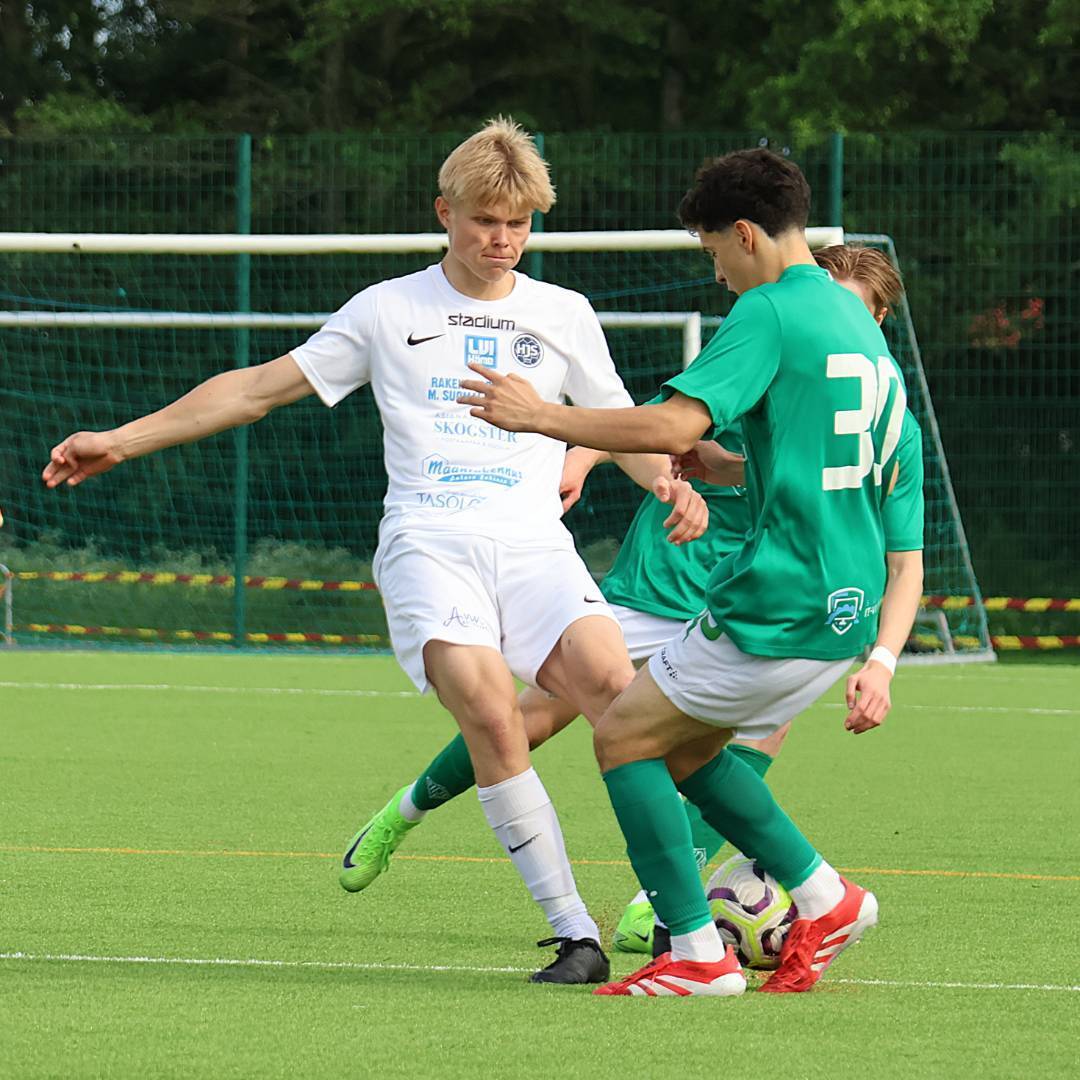 Akseli Lehtomäki muuttaa pysyvästi HJS-paitaan 