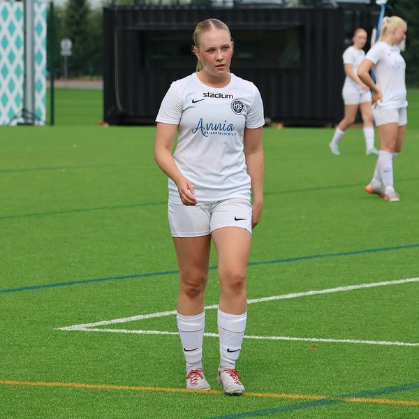 Keskikentän rytmittäjä Kiia Pykälistö jatkaa Hämeenlinnassa ‒ ”Eleetön, mutta tehokas”