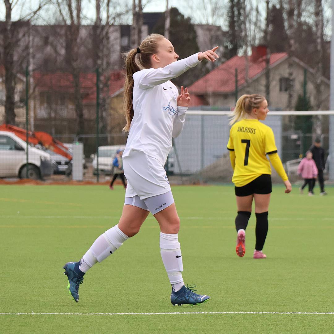 HJS matkaa pistejahtiin Kotkaan