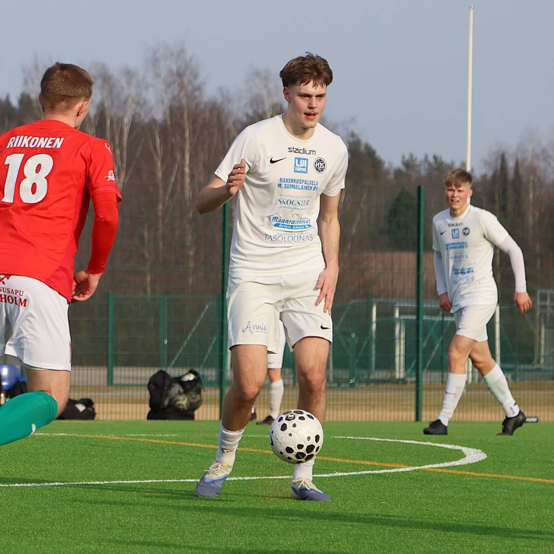 Valtteri Lindberg jatkaa HJS:n hyökkäyksessä