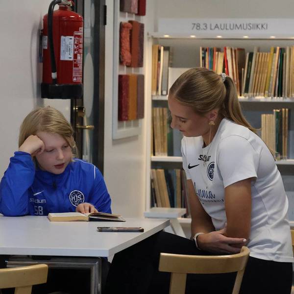 Lukutaito voittaa! HJS:n ja Hämeenlinnan kaupunginkirjaston lukuilta järjestetään toista kertaa