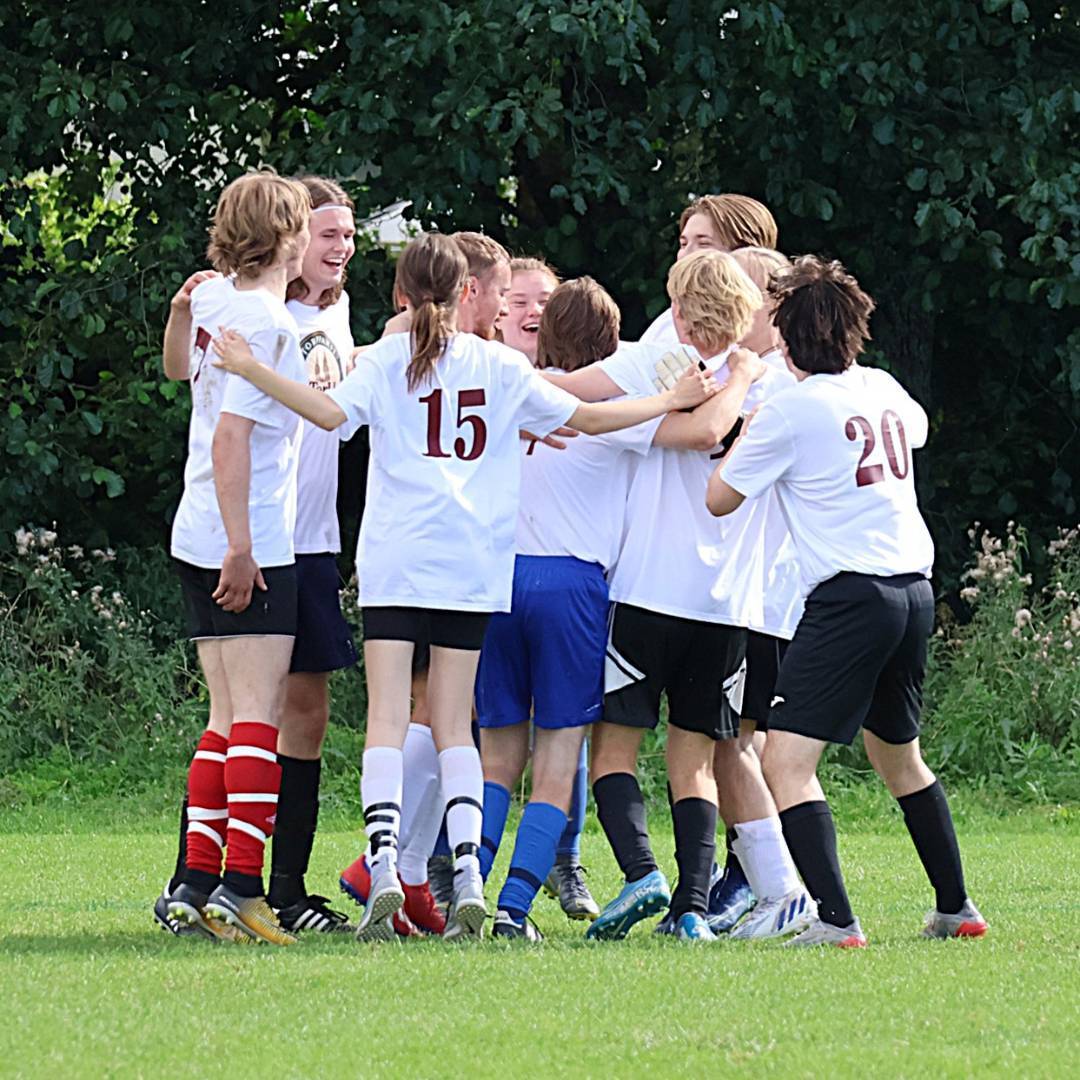 ​Aikuisten harrastefutisturnaus 5v5 CUP pelataan Hämeenlinnassa 29.8.