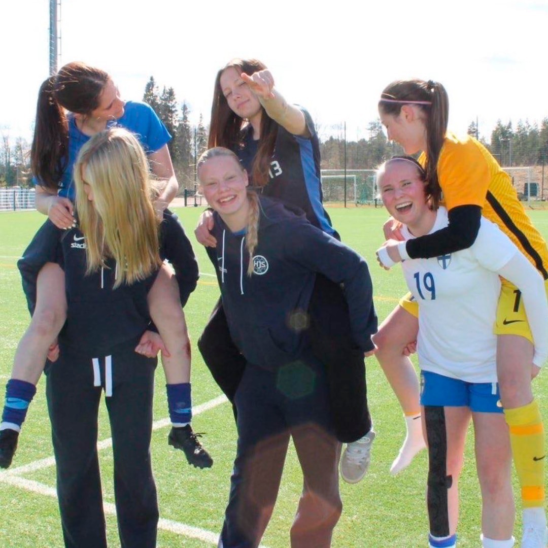 ​U16-tyttöjen Alueturnaus päättyi Team Kivirannan juhliin