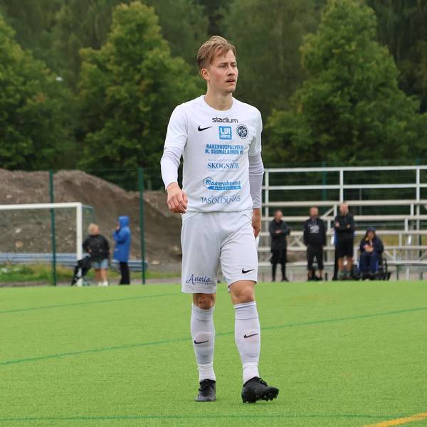 Ossi Lehtonen lyö nappikset naulaan