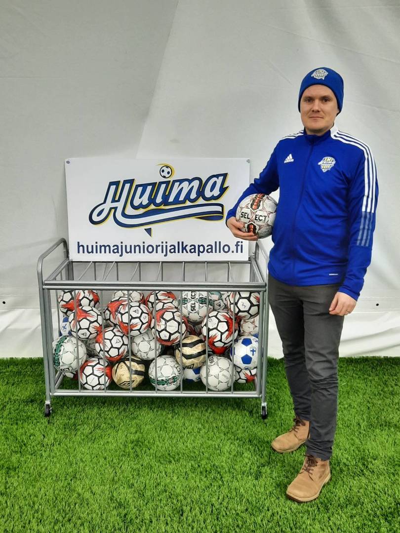 Juniorijalkapallon harrastekoordinaattorin tehtävään valittiin Tuomas Jakonen