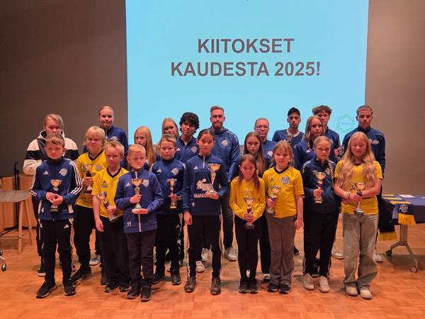 Juniorikauden päätöstilaisuus pidettiin Valtuustosalissa